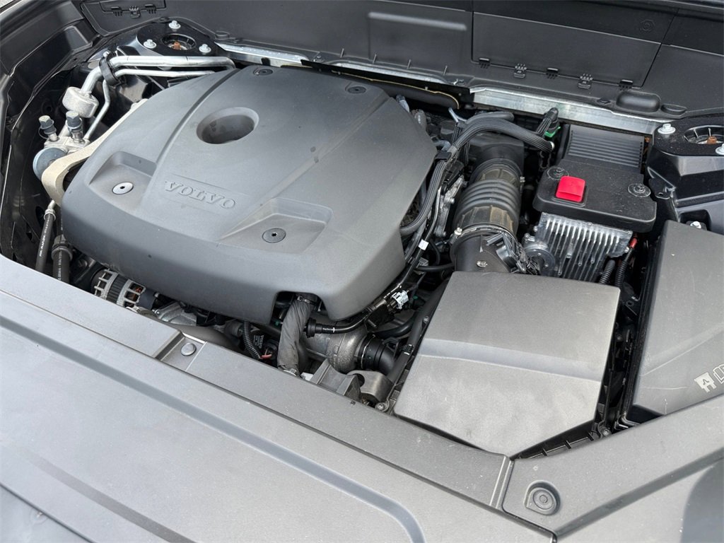 Used 2022 Volvo XC90 T6 Momentum w/ Climate Package image 23