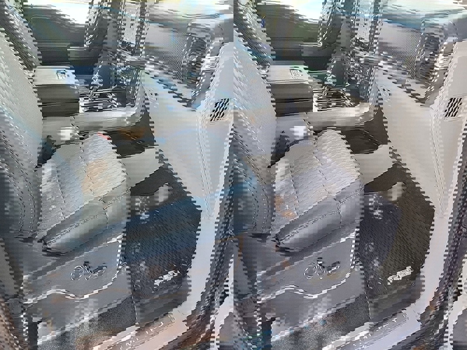 Used 2022 Ford F150 Limited image 13