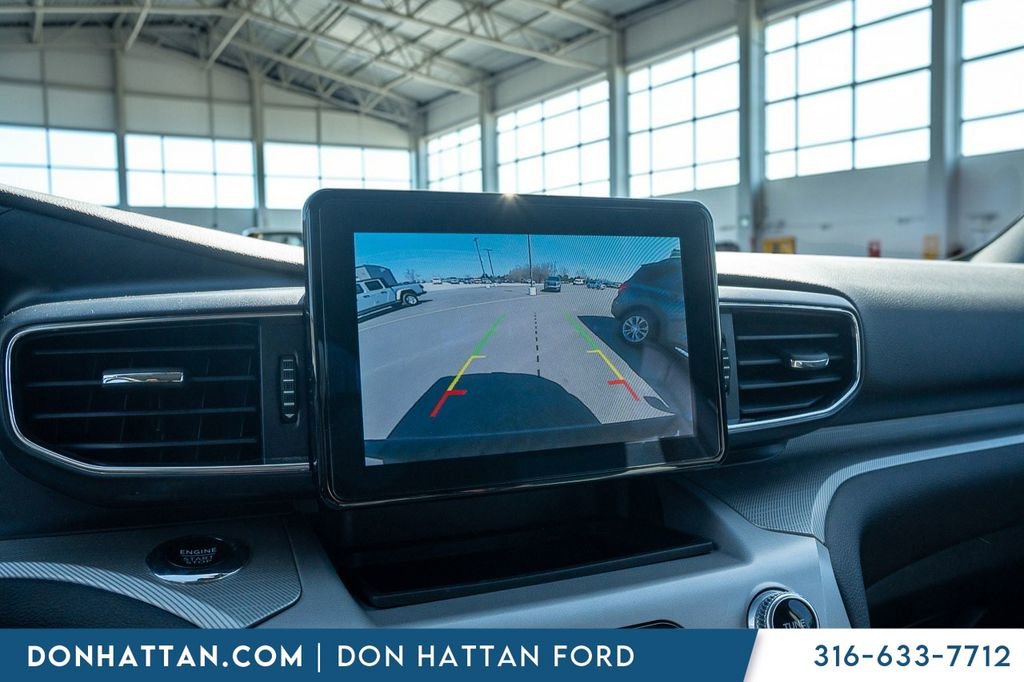 Used 2023 Ford Explorer XLT w/ Equipment Group 202A AWD/4WD image 8