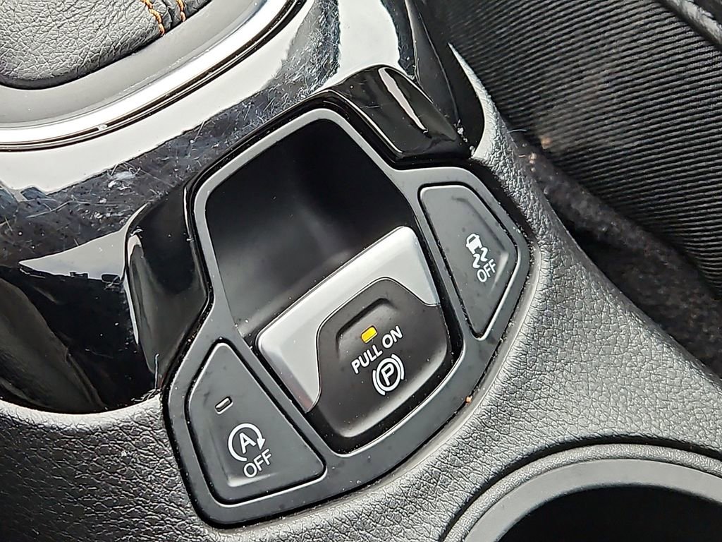 Used 2019 Jeep Compass Limited w/ Advanced Safety Group image 26