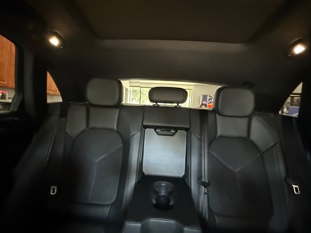 Used 2020 Porsche Macan AWD/4WD image 10