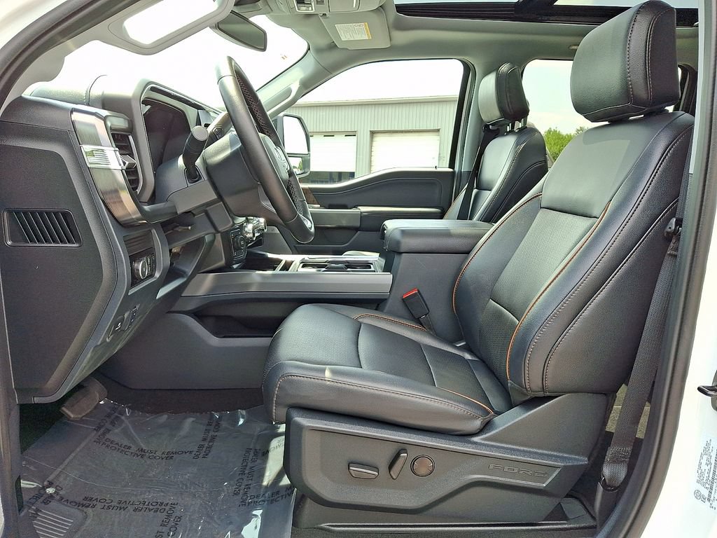 Used 2025 Ford F250 Lariat AWD/4WD image 12