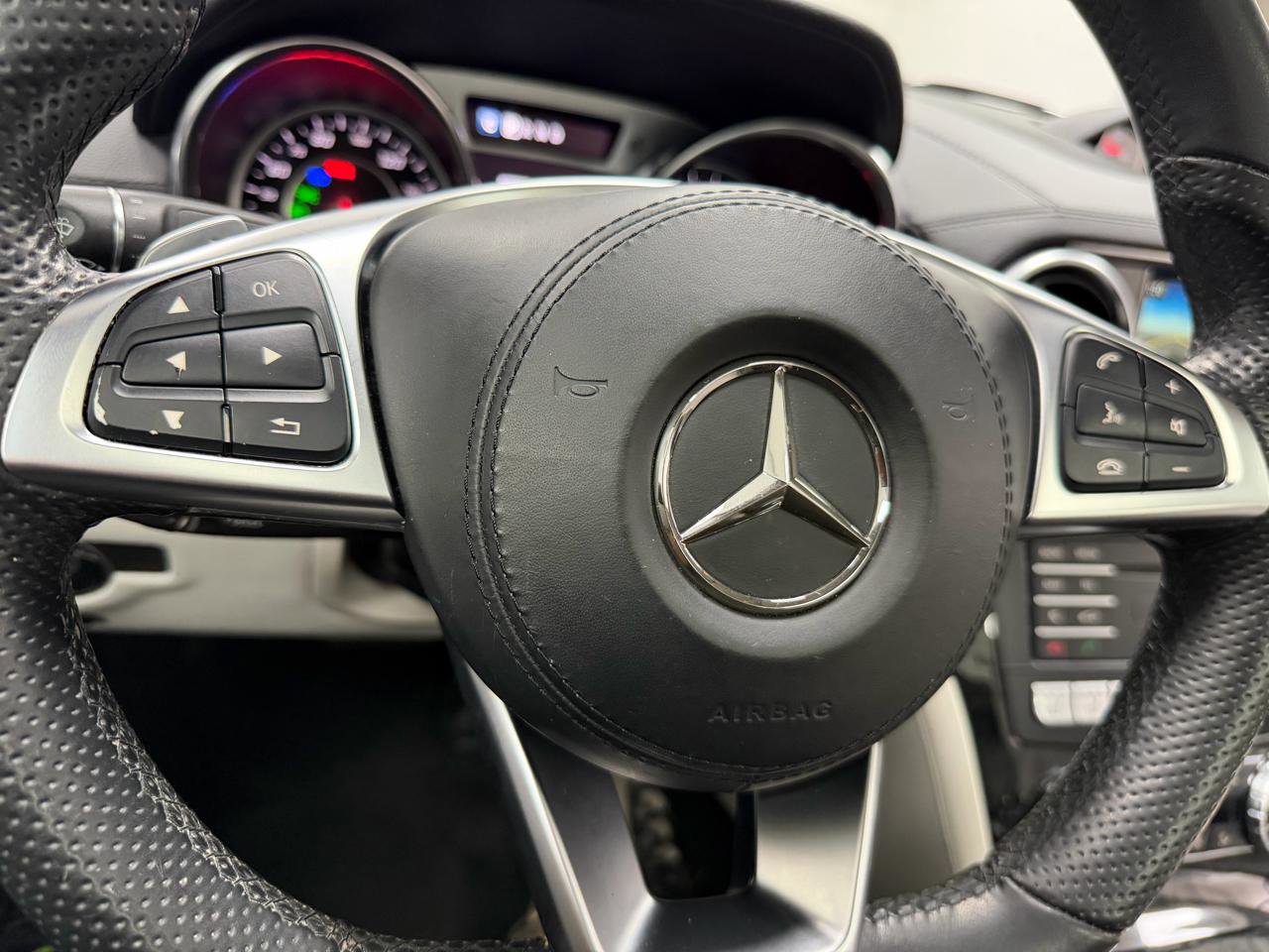 Used 2018 Mercedes-Benz SL 550 image 24