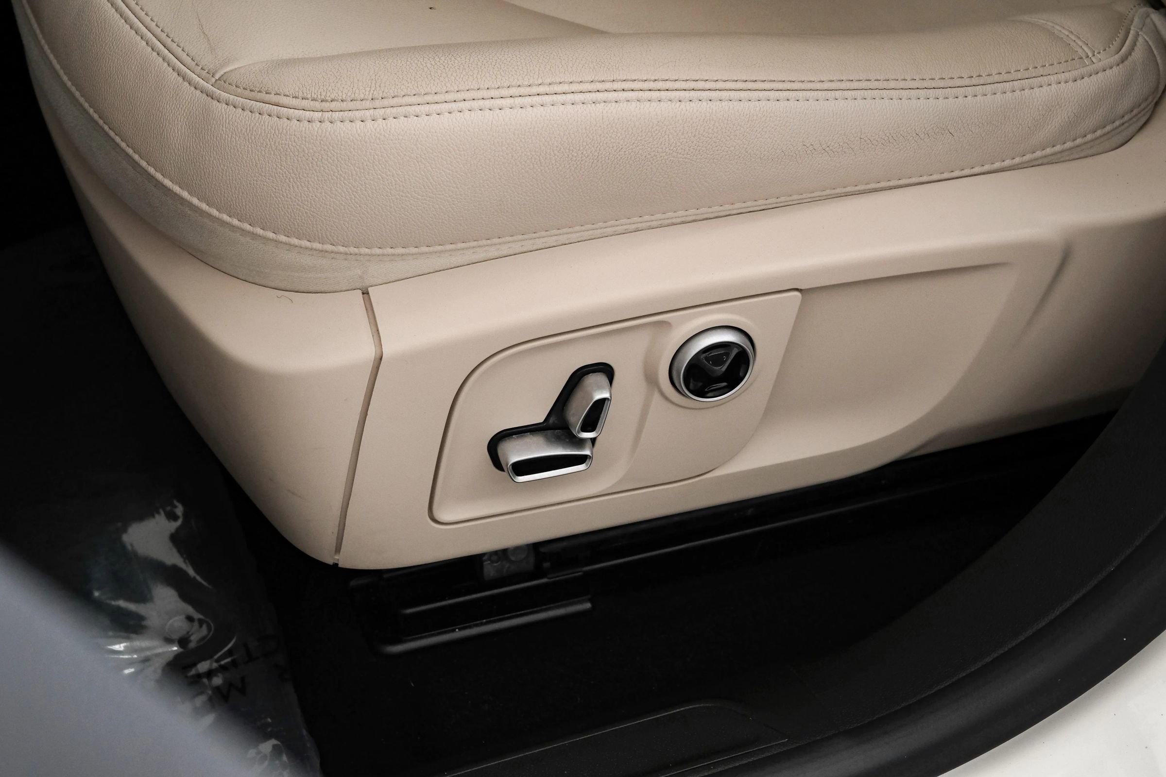 Used 2022 Maserati Levante GT image 37