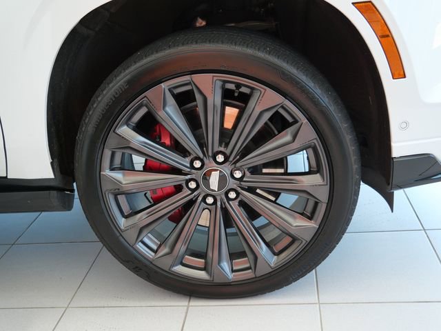 Used 2025 Cadillac Escalade ESV V AWD/4WD image 7