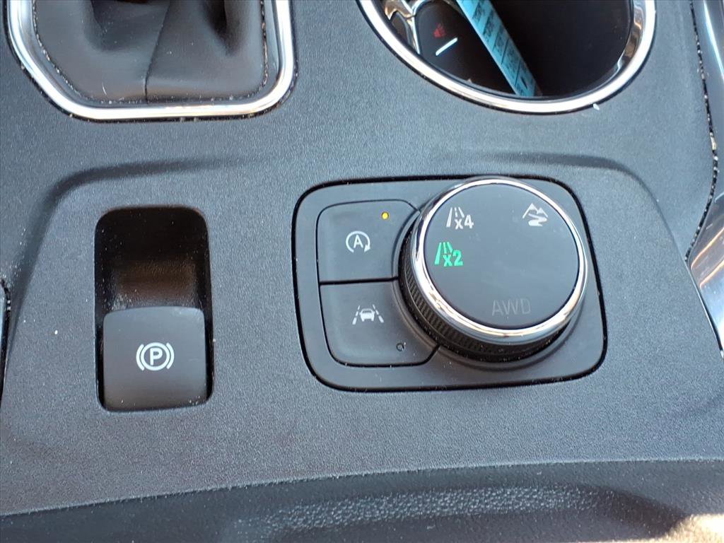 Used 2023 Chevrolet Traverse LS image 21