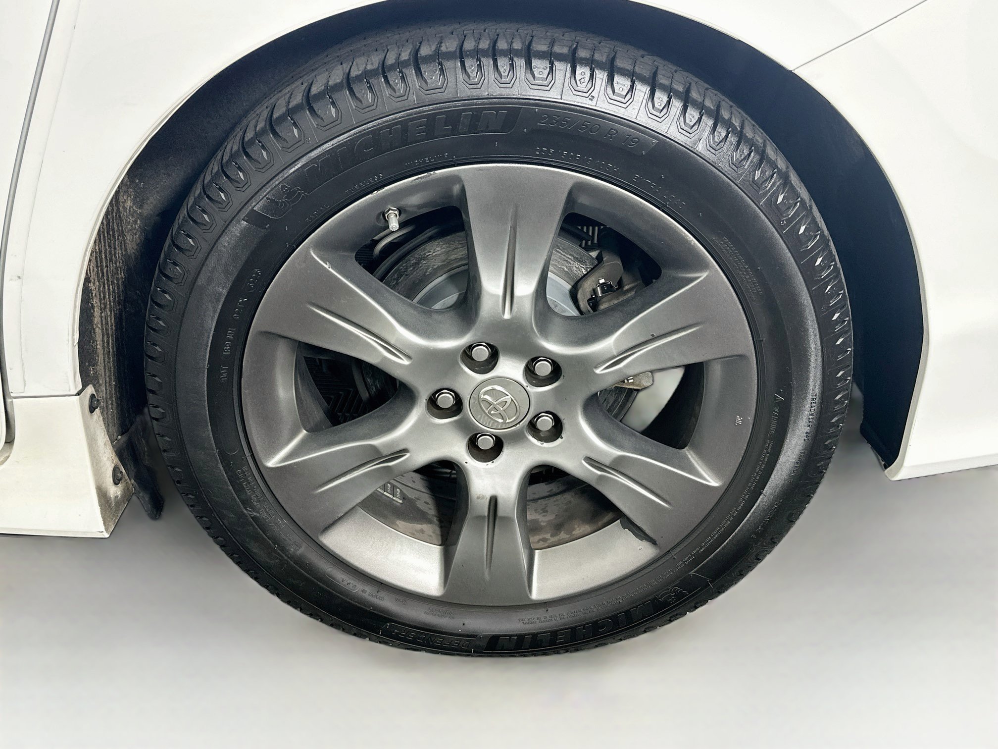 Used 2015 Toyota Sienna SE w/ SE Preferred Package FWD image 11