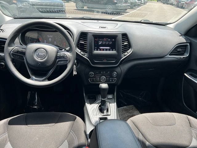 Used 2020 Jeep Cherokee Latitude FWD image 18