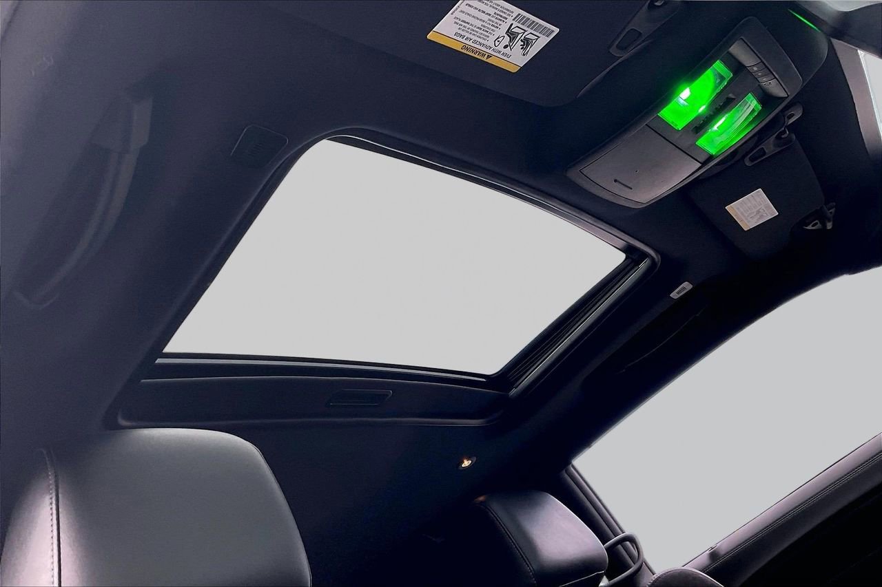 Certified 2022 Dodge Challenger R/T w/ Plus Package image 17