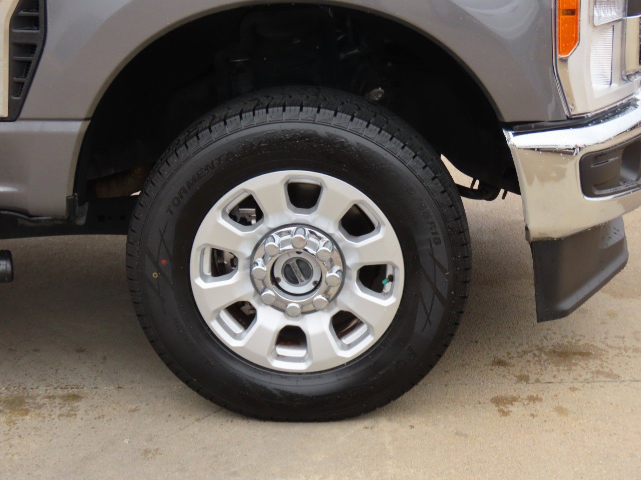 Used 2023 Ford F250 XLT image 9