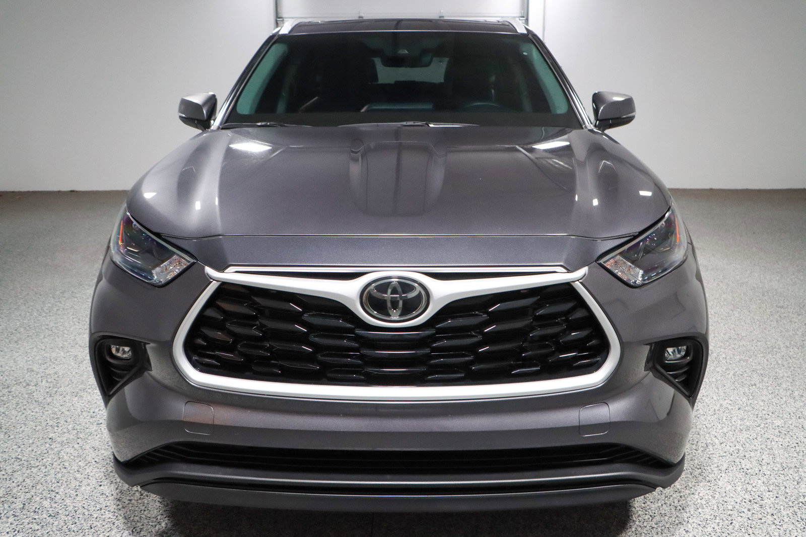 Used 2024 Toyota Highlander XLE image 4