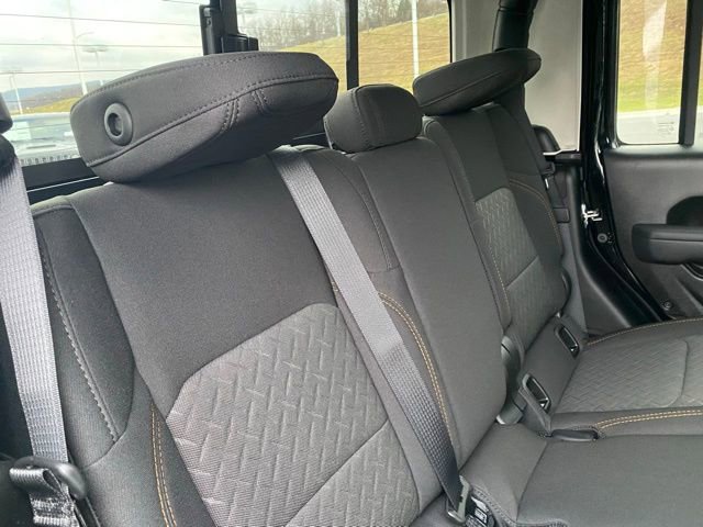 New 2026 Jeep Gladiator Mojave w/ Safety Group image 30