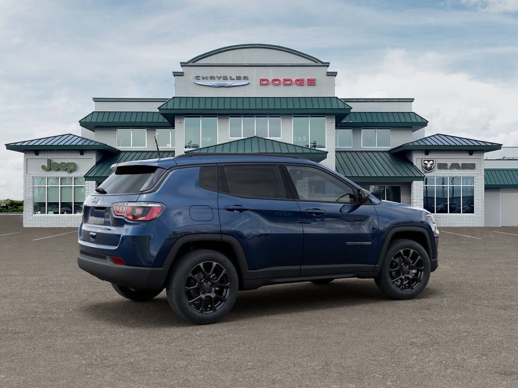 Used 2026 Jeep Compass Latitude AWD/4WD image 4