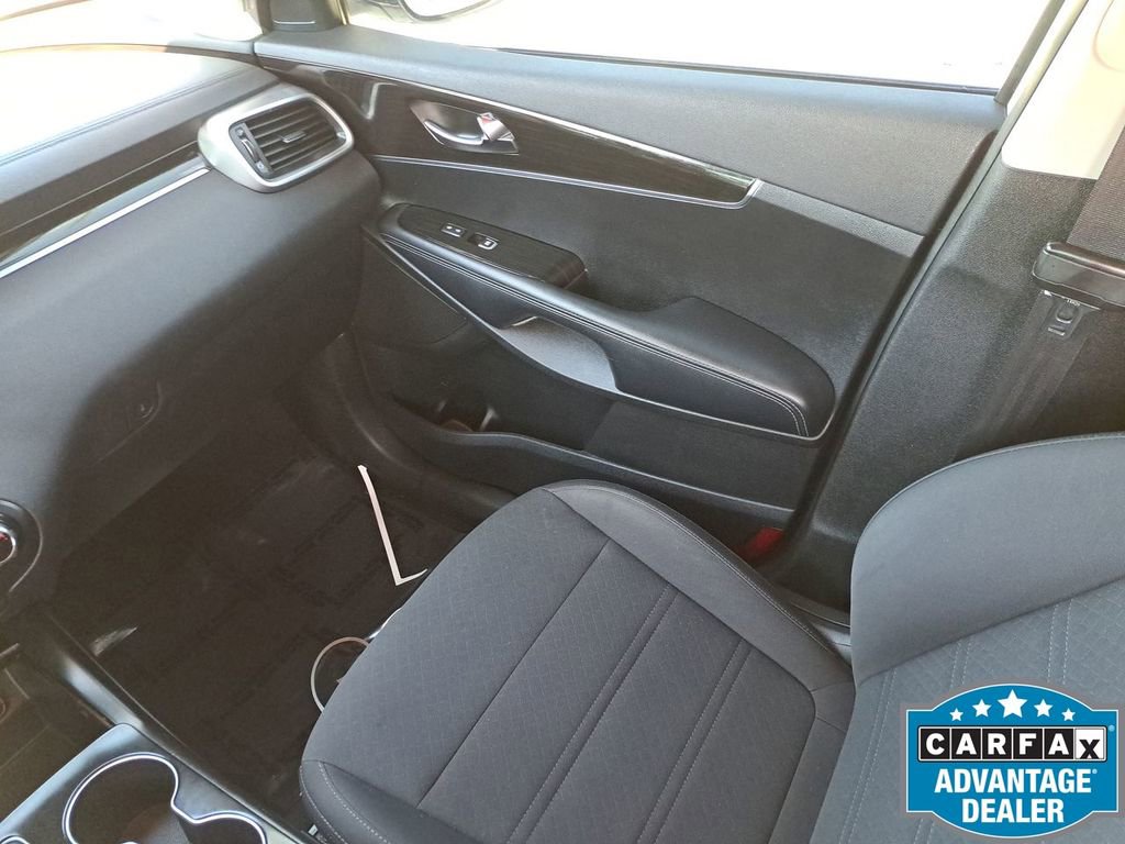 Used 2019 Kia Sorento LX image 19