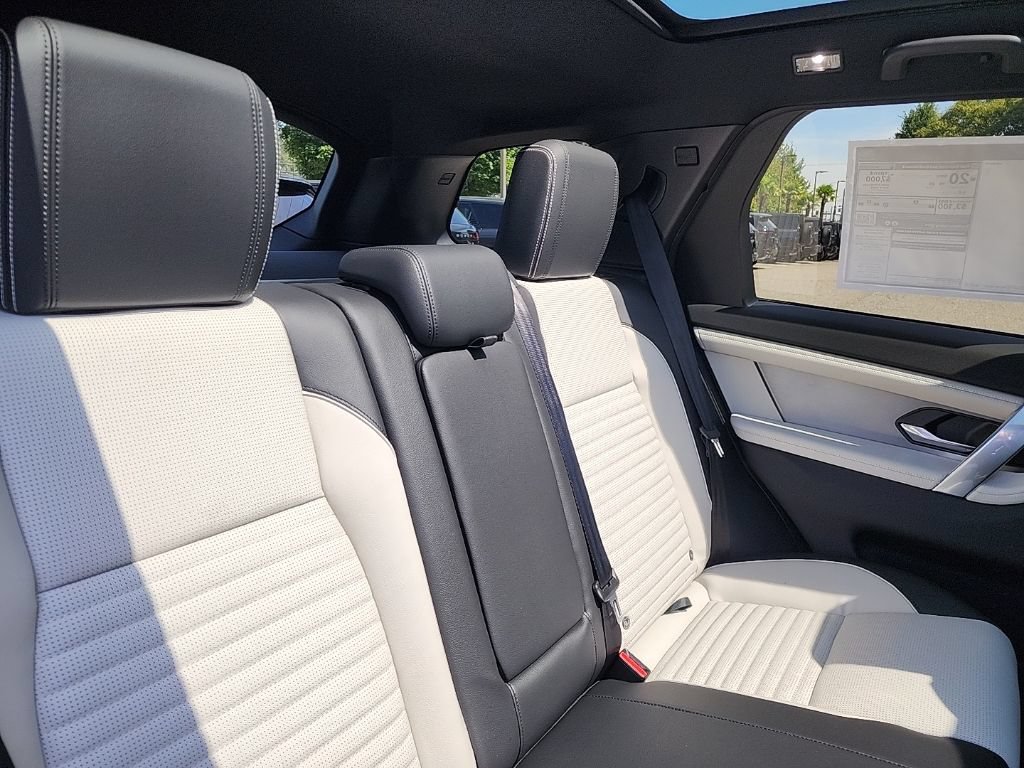 New 2026 Land Rover Discovery Sport Landmark AWD/4WD image 18
