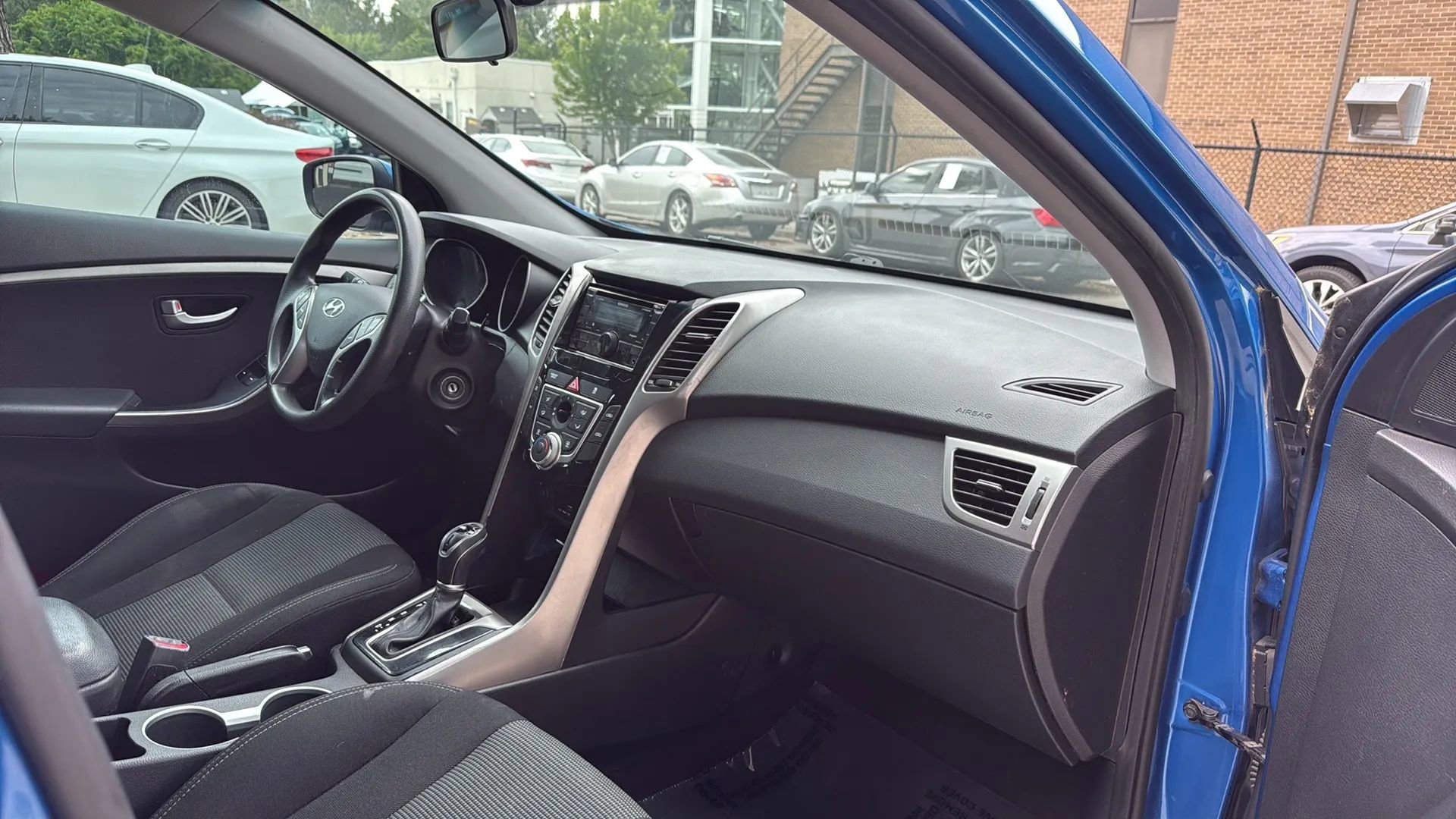 Used 2017 Hyundai Elantra GT FWD image 22
