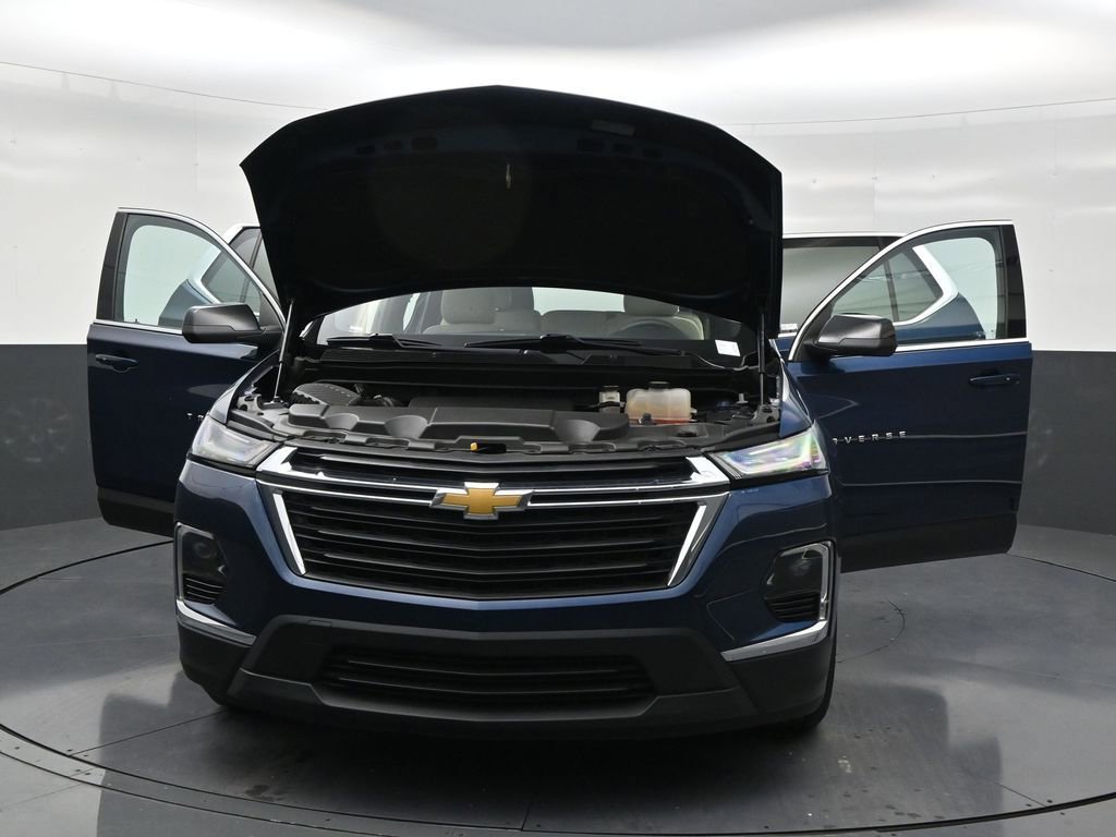Used 2023 Chevrolet Traverse LS FWD image 33