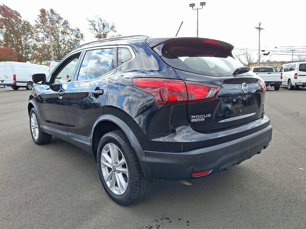 Used 2019 Nissan Rogue Sport SV image 4