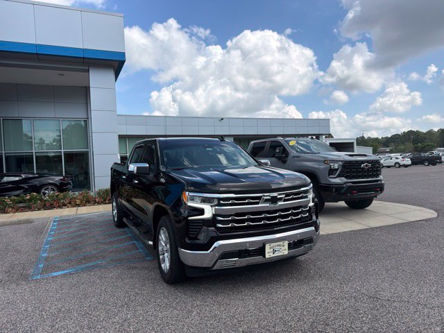 Used 2023 Chevrolet Silverado 1500 LTZ w/ LTZ Convenience Package II RWD image 2