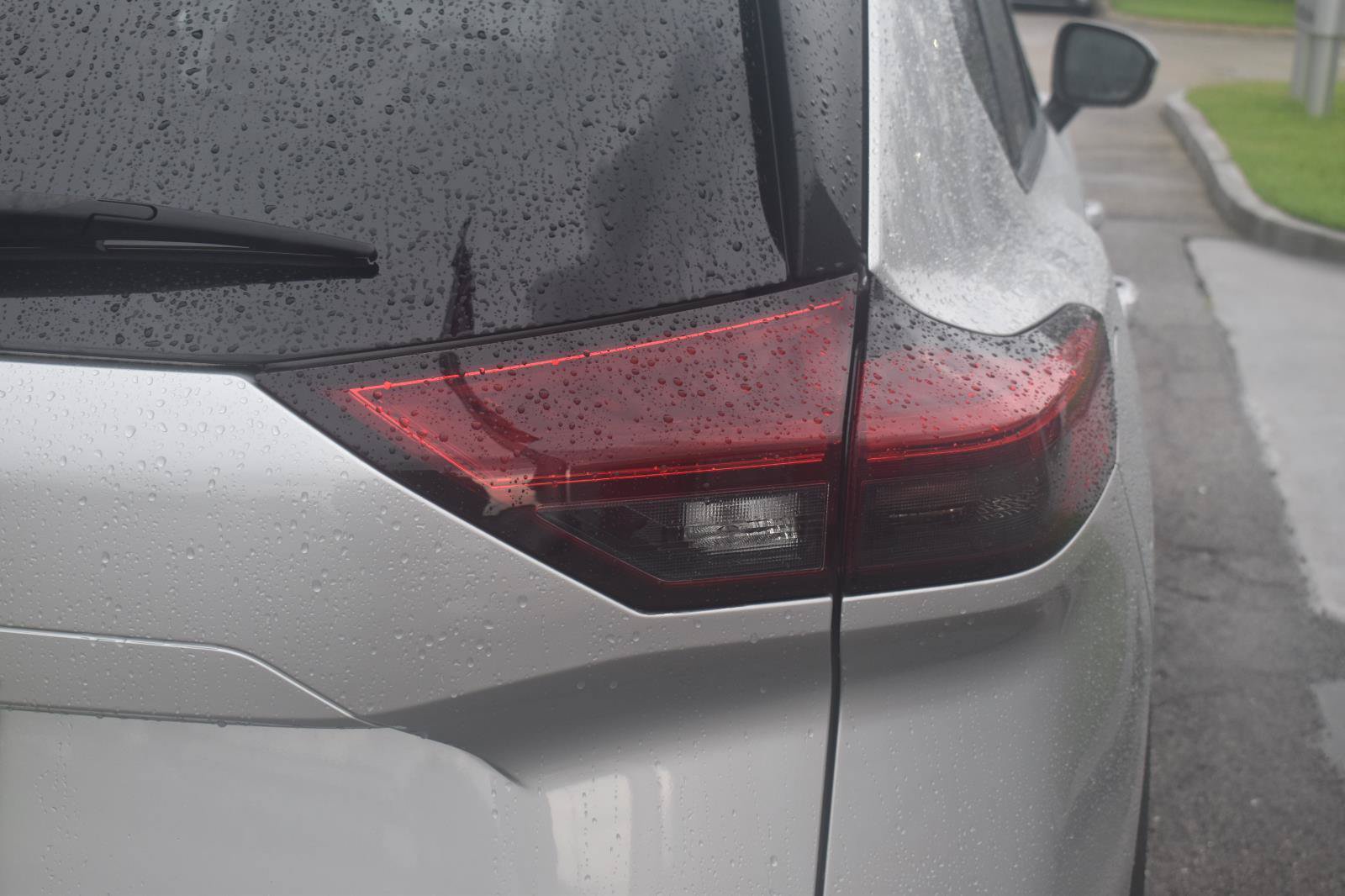 Used 2023 Nissan Rogue SV FWD image 9