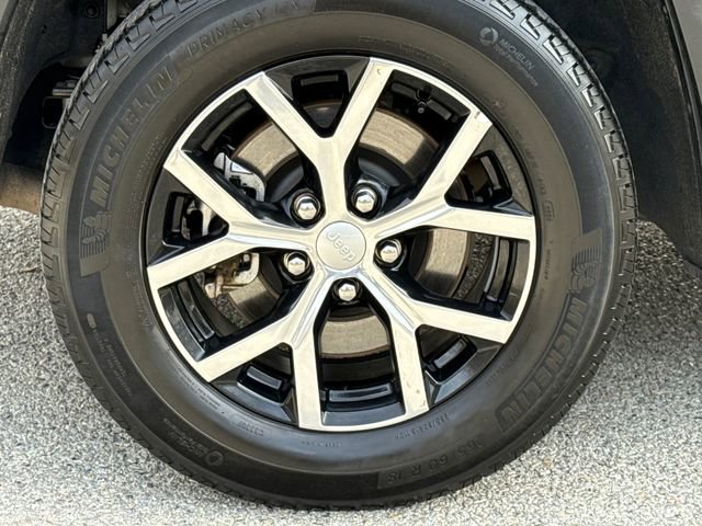 Used 2024 Jeep Grand Cherokee L Limited w/ Luxury Tech Group II image 9