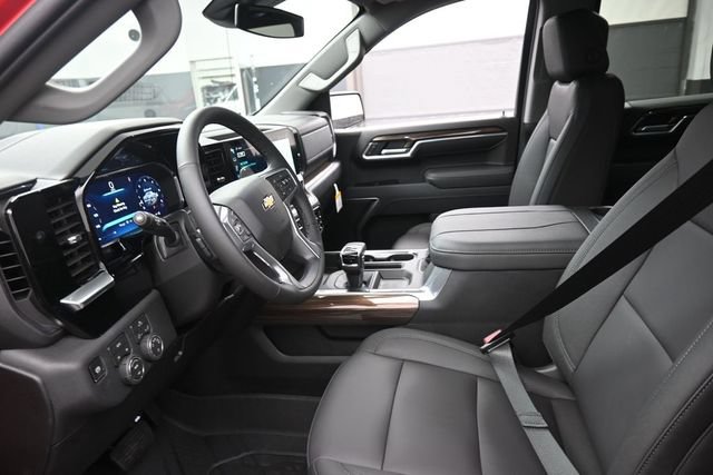 New 2026 Chevrolet Silverado 1500 LT w/ Leather Package AWD/4WD image 8