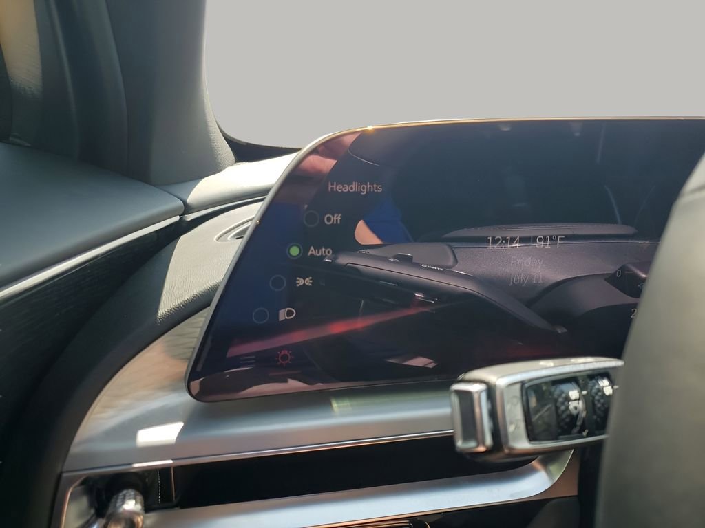 New 2026 Cadillac Lyriq V image 37