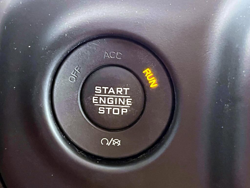 Used 2022 Jeep Wrangler Unlimited Sahara w/ Dual Top Group image 25