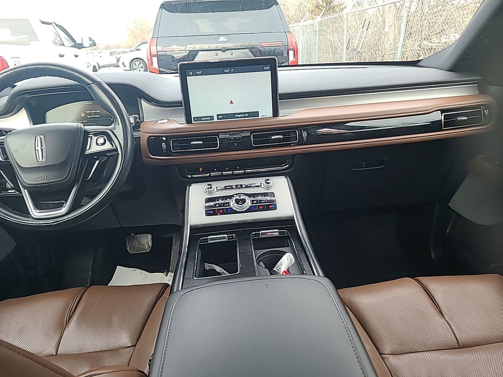 Used 2023 Lincoln Aviator Reserve w/ Equipment Group 201A image 7