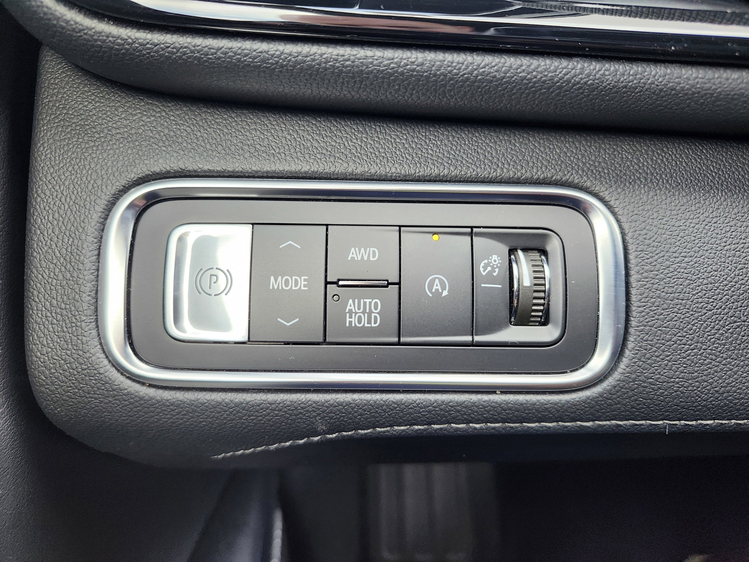 Used 2025 Buick Enclave Preferred image 17