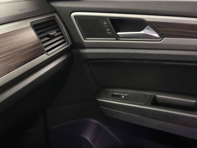 Used 2021 Volkswagen Atlas SE w/ Panoramic Sunroof Package AWD/4WD image 27