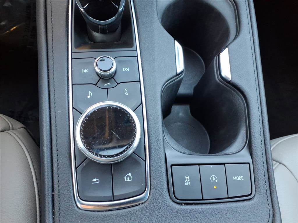 Certified 2023 Cadillac XT4 Luxury w/ Cold Weather Package image 31