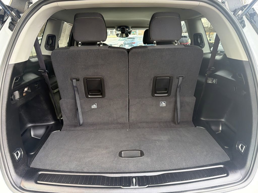 Used 2023 Jeep Grand Cherokee L Laredo image 28