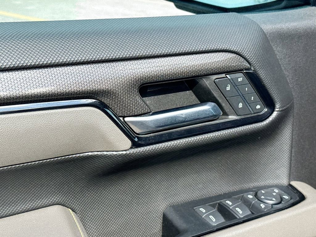 Used 2024 Chevrolet Silverado 1500 ZR2 w/ Technology Package image 18