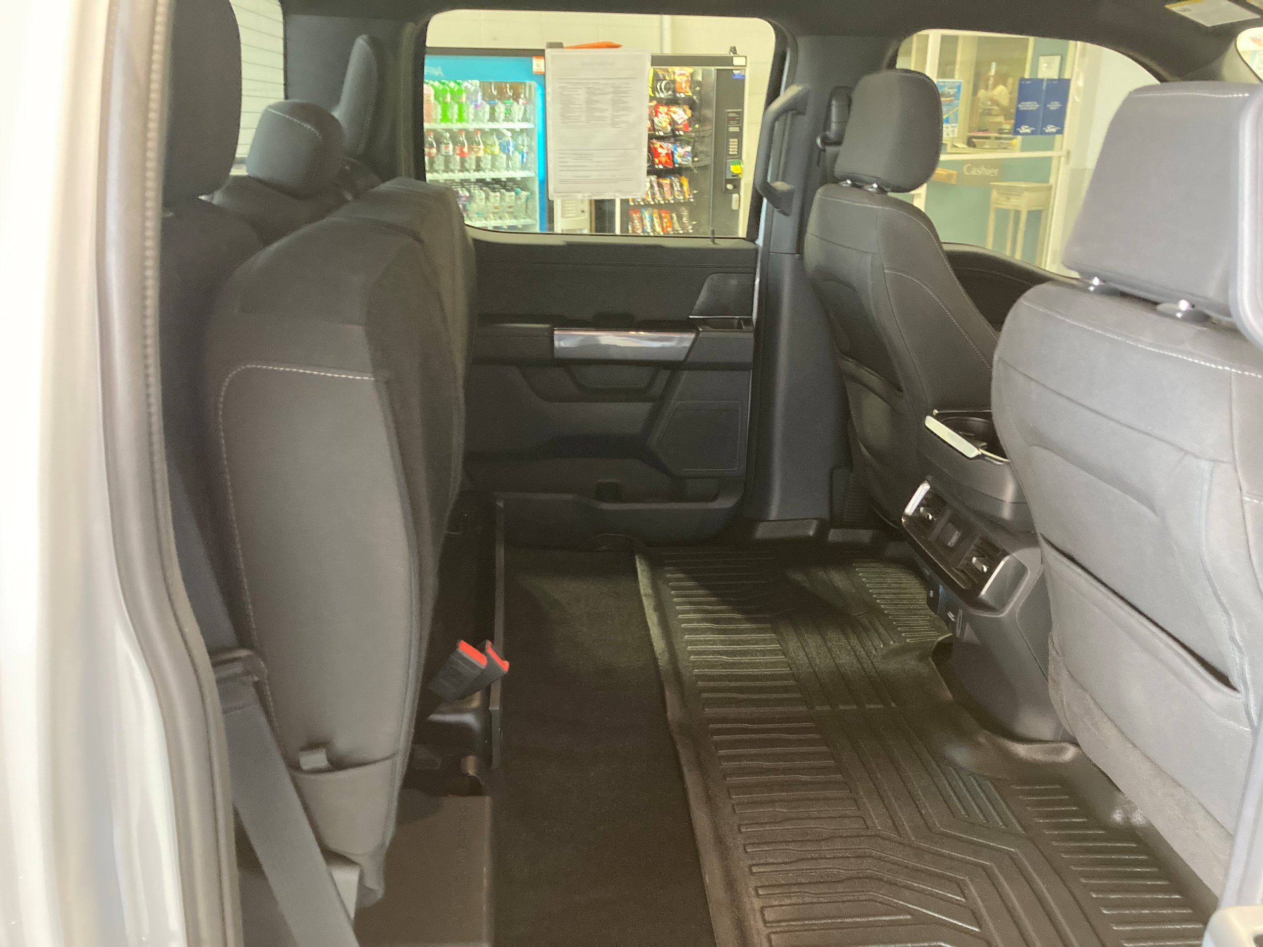 Used 2022 Ford F150 XLT w/ Equipment Group 302A High AWD/4WD image 10