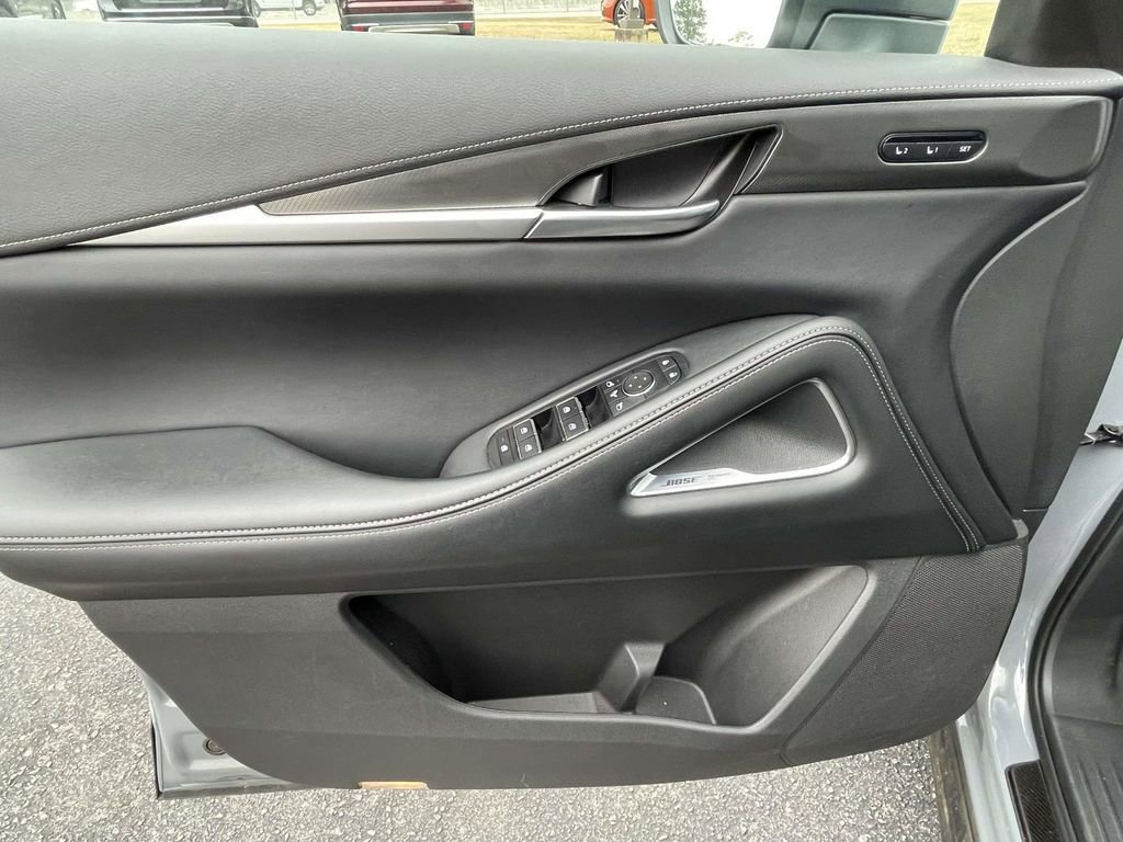 Used 2025 INFINITI QX60 Luxe w/ Black Edition image 17