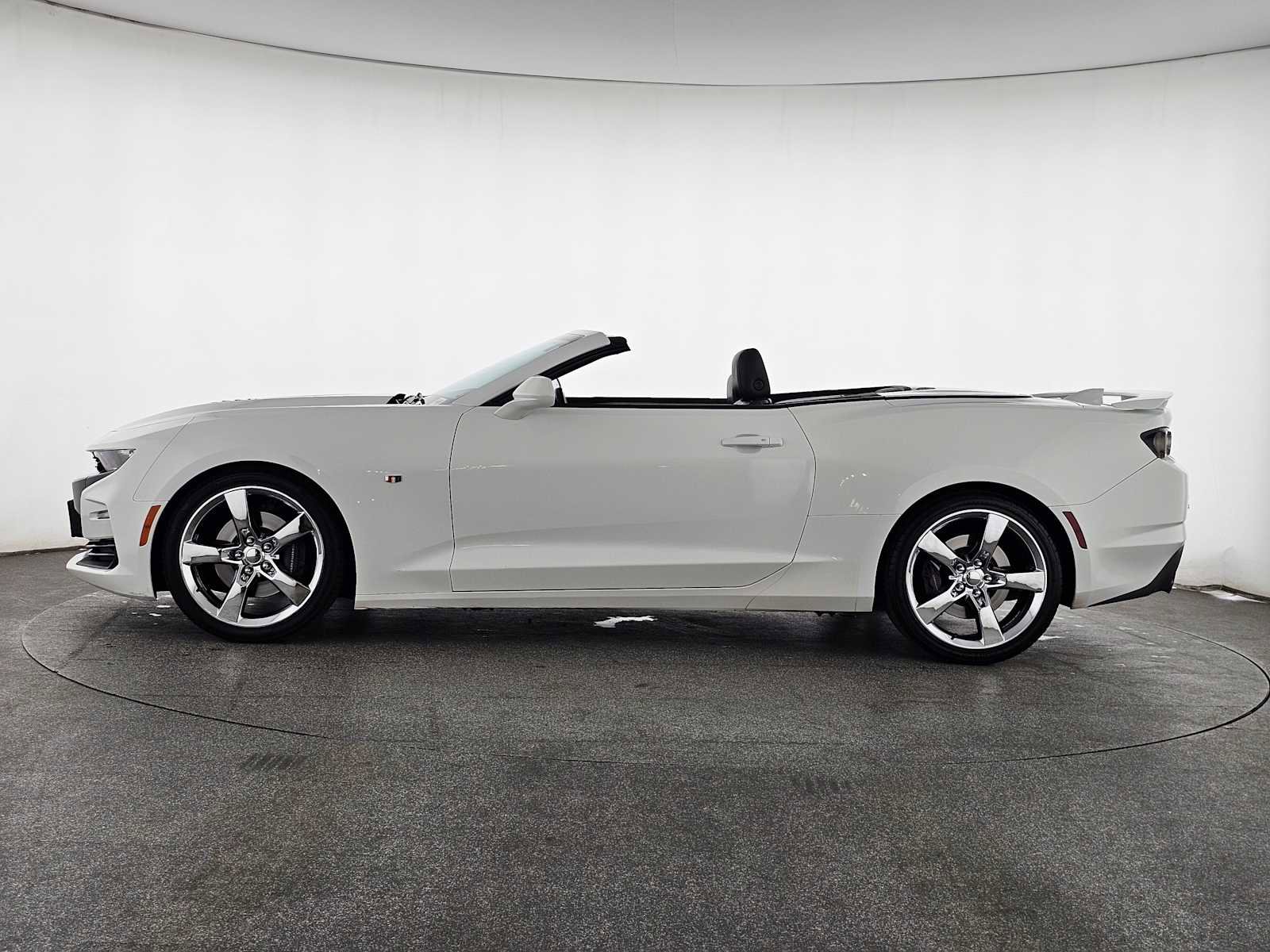 Used 2019 Chevrolet Camaro SS RWD image 26