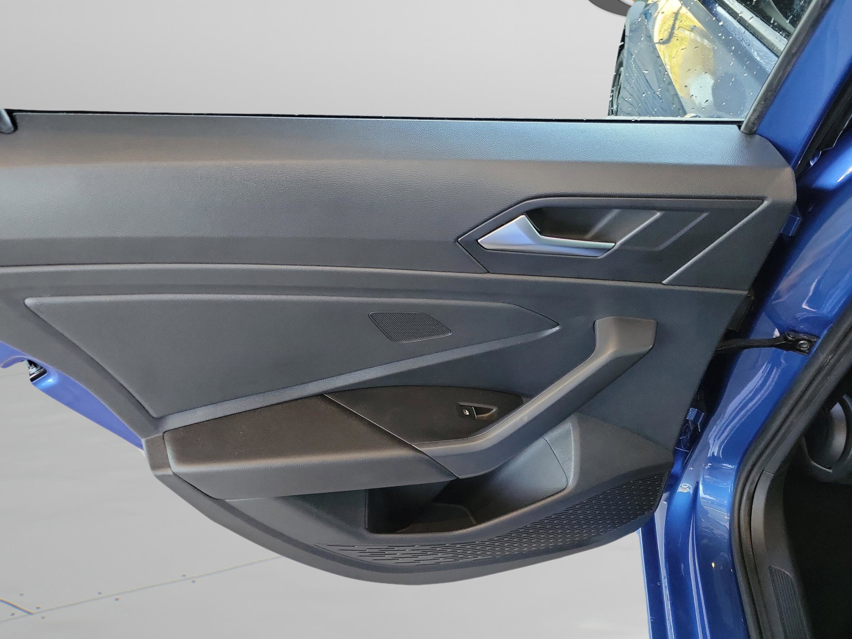 Used 2022 Volkswagen Jetta Sport image 26