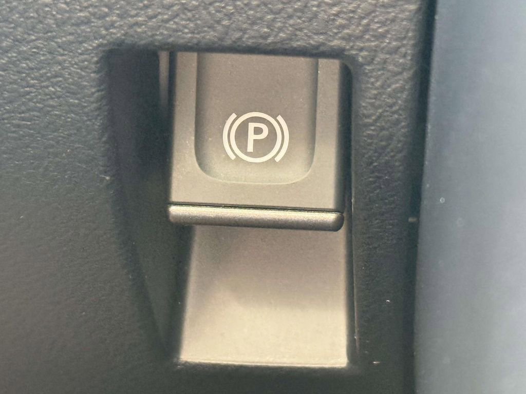 Used 2022 Lexus IS 300 AWD image 25