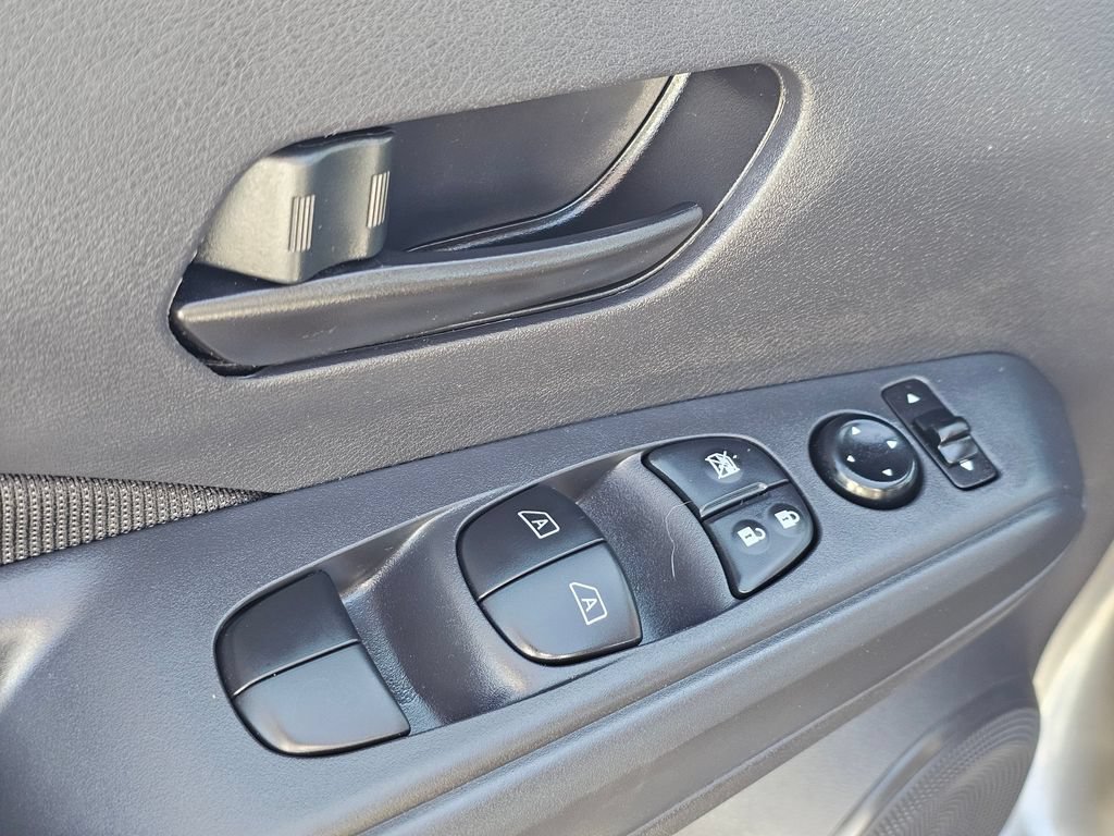 Certified 2023 Nissan Kicks S FWD image 29