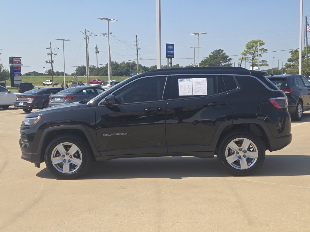 Used 2022 Jeep Compass Latitude AWD/4WD image 4