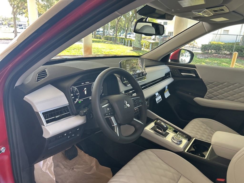 New 2025 Mitsubishi Outlander SEL image 6