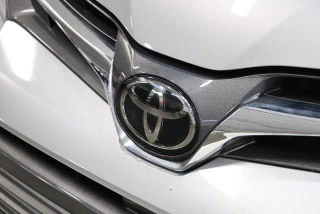 Used 2019 Toyota Sienna XLE FWD image 12