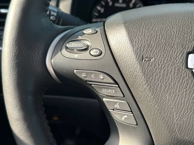 Used 2019 Nissan Pathfinder SL AWD/4WD image 40
