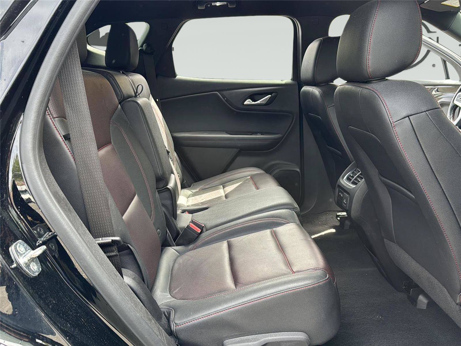 Used 2022 Chevrolet Blazer RS FWD image 25