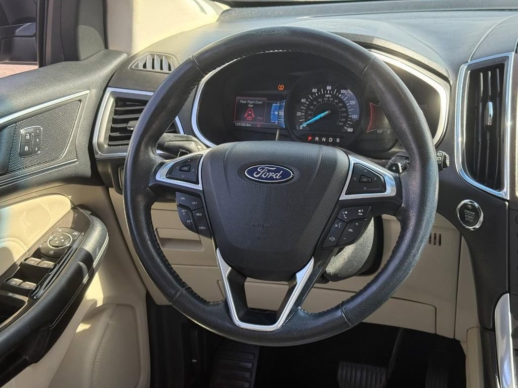 Used 2017 Ford Edge Titanium w/ Technology Package image 12