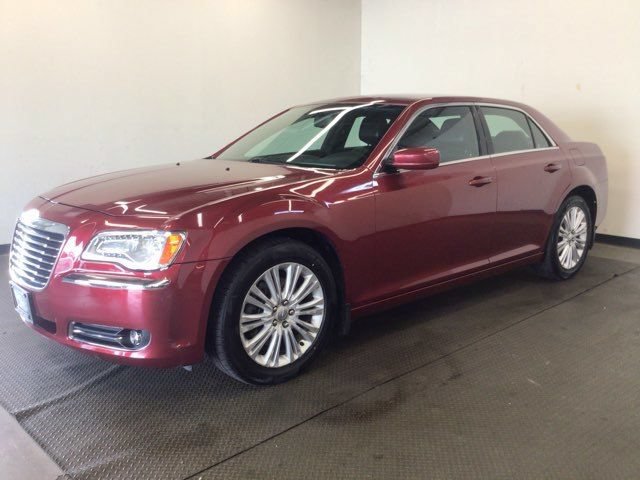 Used 2014 Chrysler 300 AWD w/ Driver Convenience Group image 3
