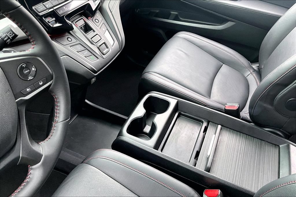 Certified 2024 Honda Odyssey Sport image 18
