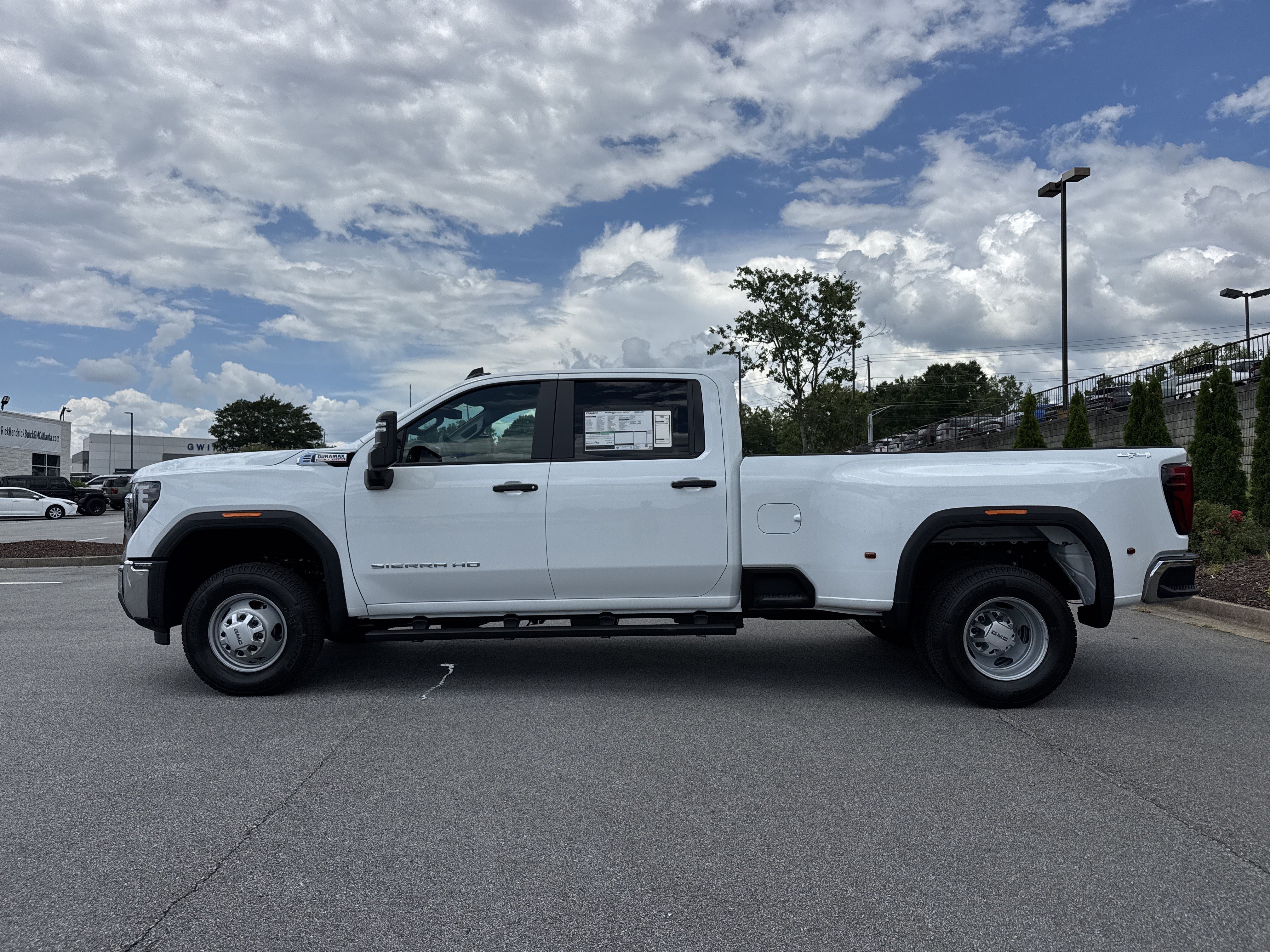 New 2026 GMC Sierra 3500 Pro AWD/4WD image 8