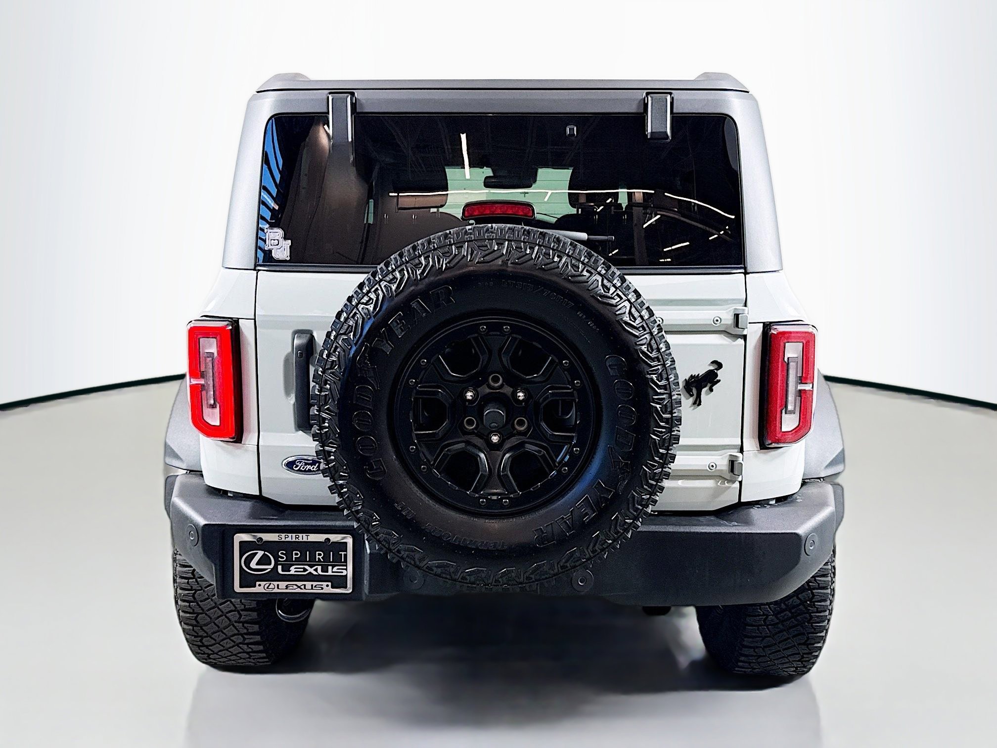 Used 2023 Ford Bronco Wildtrak image 6